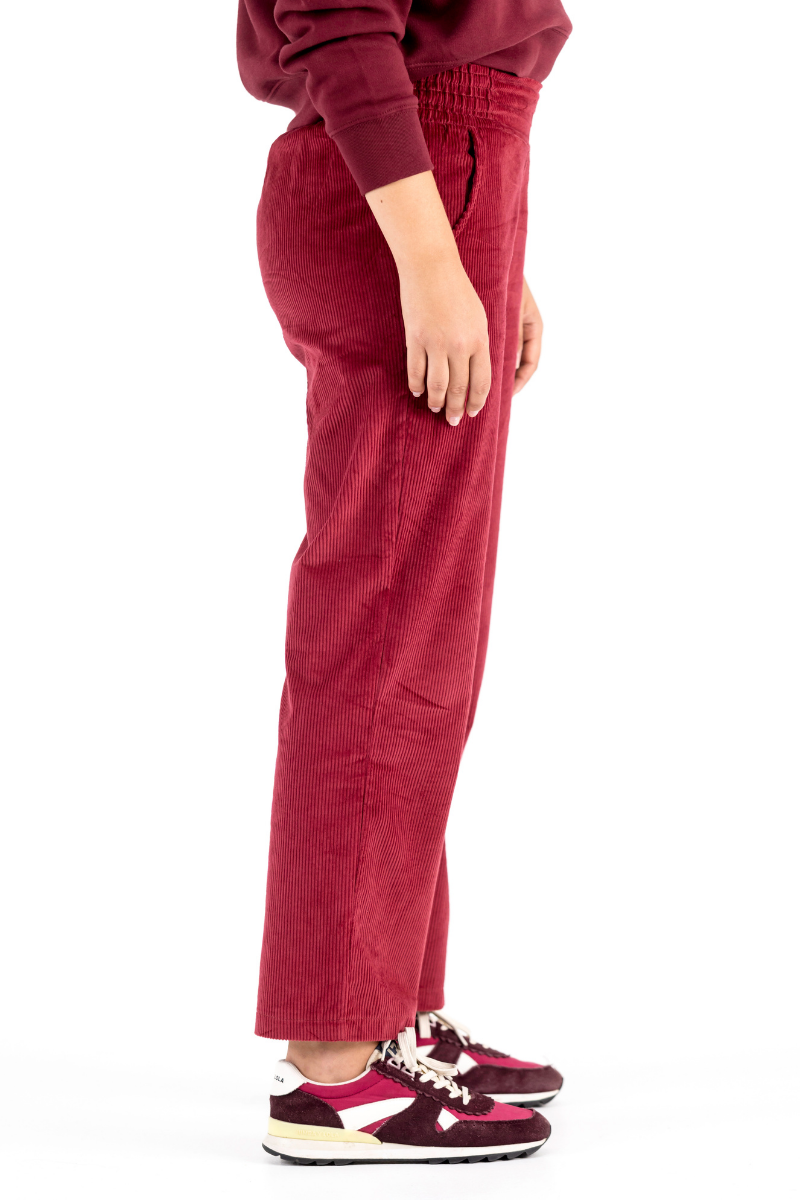 PANTALON EN VELOURS CÔTELÉ FRAMBOISE