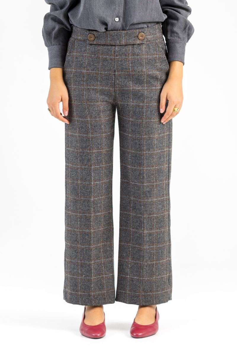 TOTAL LOOK GRIS CUADRO MARRON BLAZER