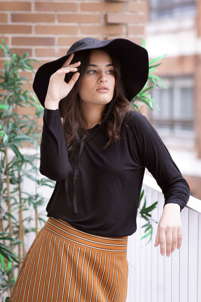 CAMISETA OLI NEGRA