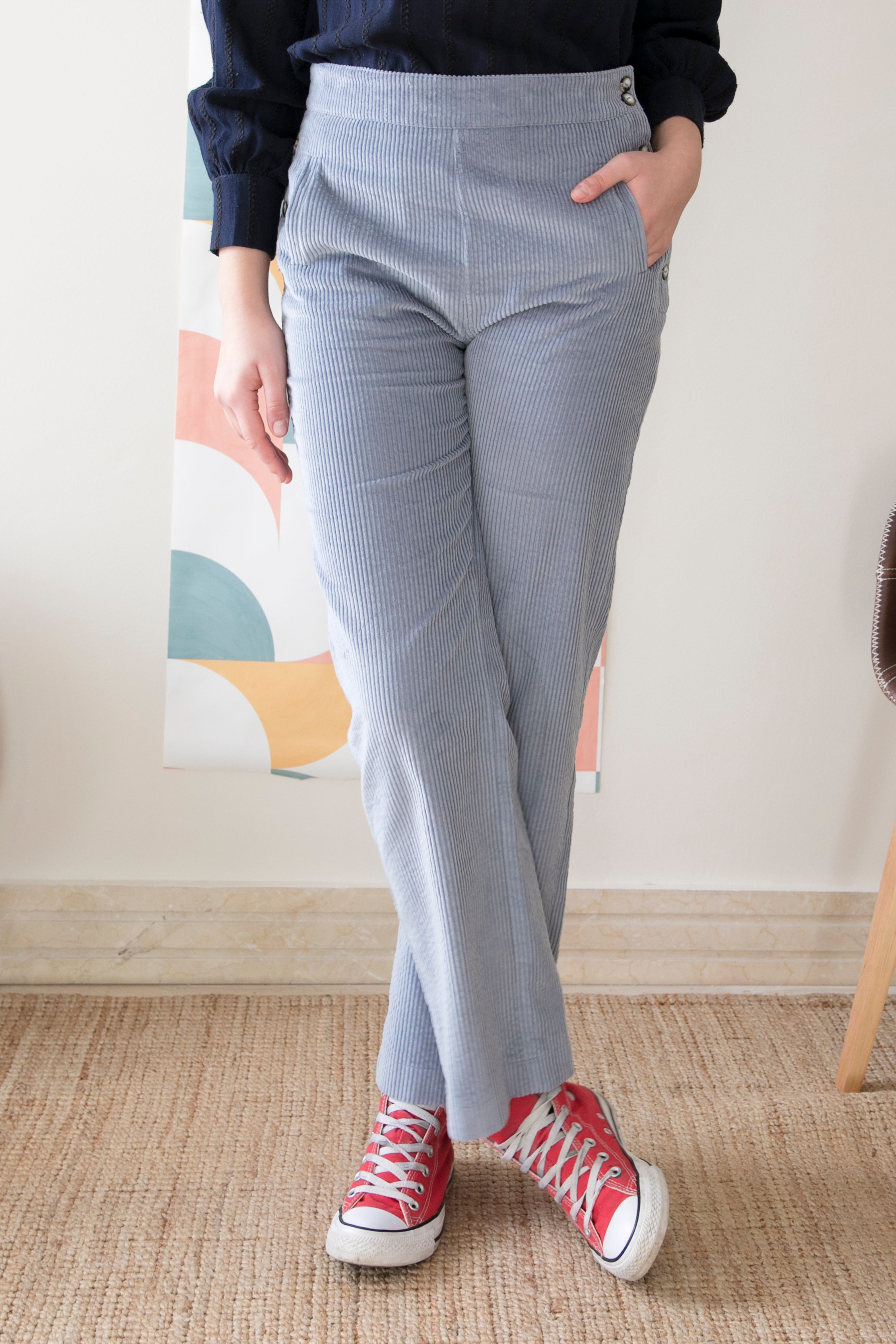 PANTALON MILAN PANA AZUL GRISACEO.