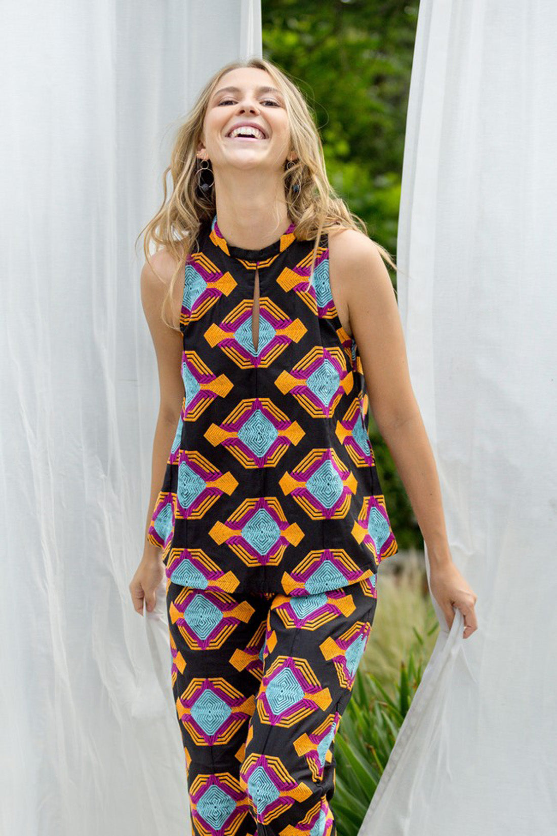 TOP HALTER BROCADO