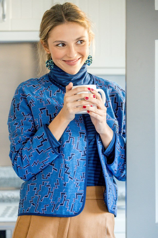 TOP CUELLO VUELTO RAYAS AZULES