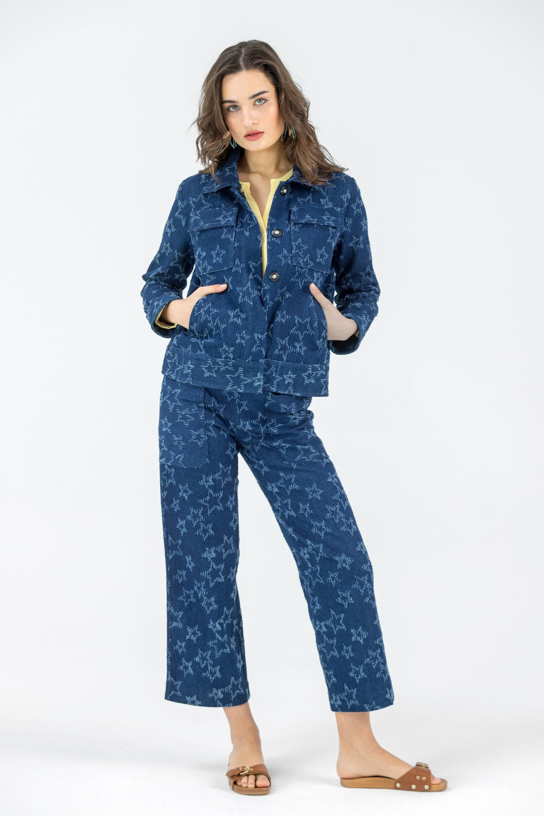 TOTAL LOOK CAZADORA ESTRELLA