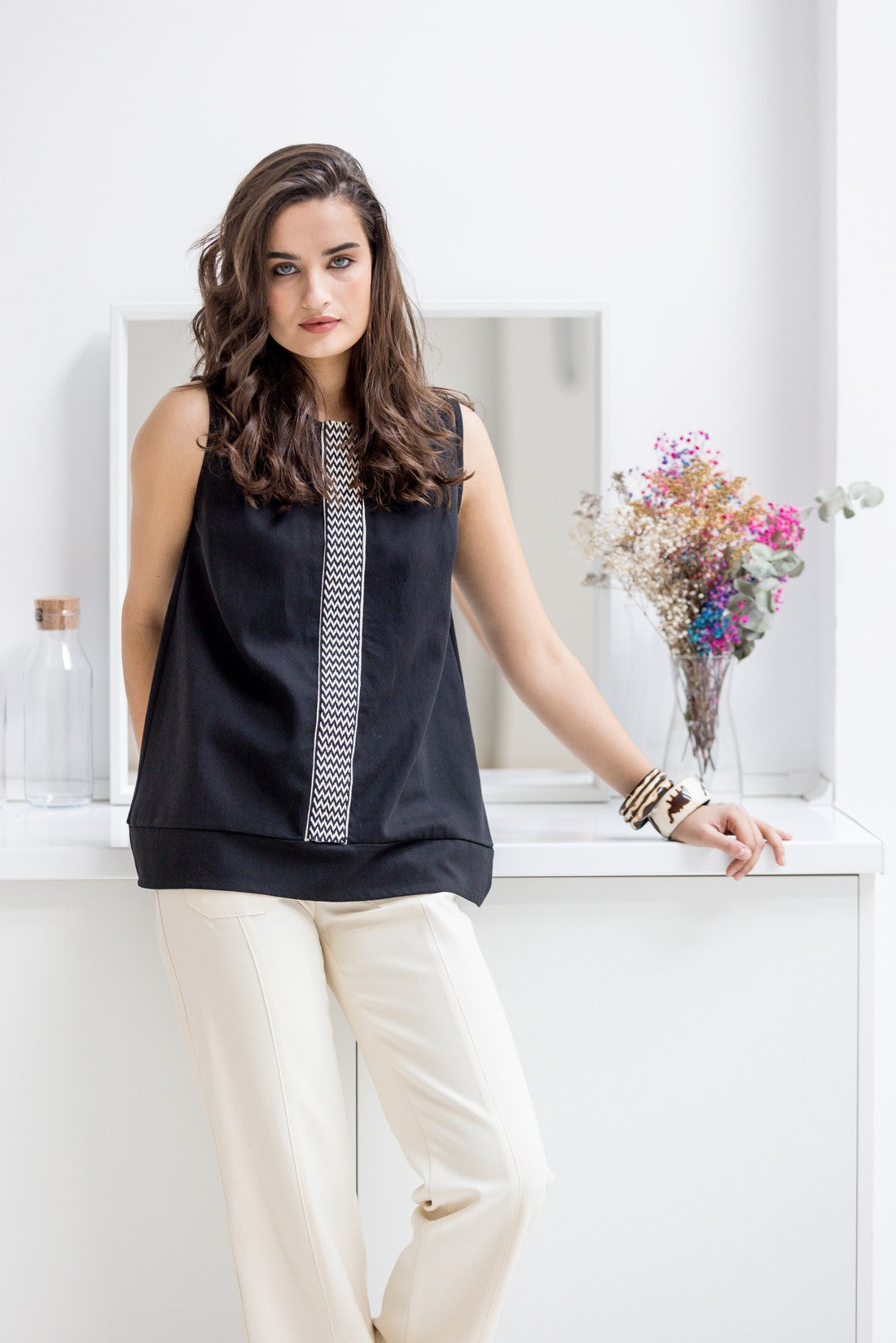 BLACK PALMER TOP