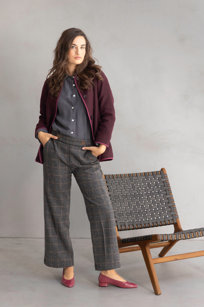 PANTALON GRIS CUADRO MARRON