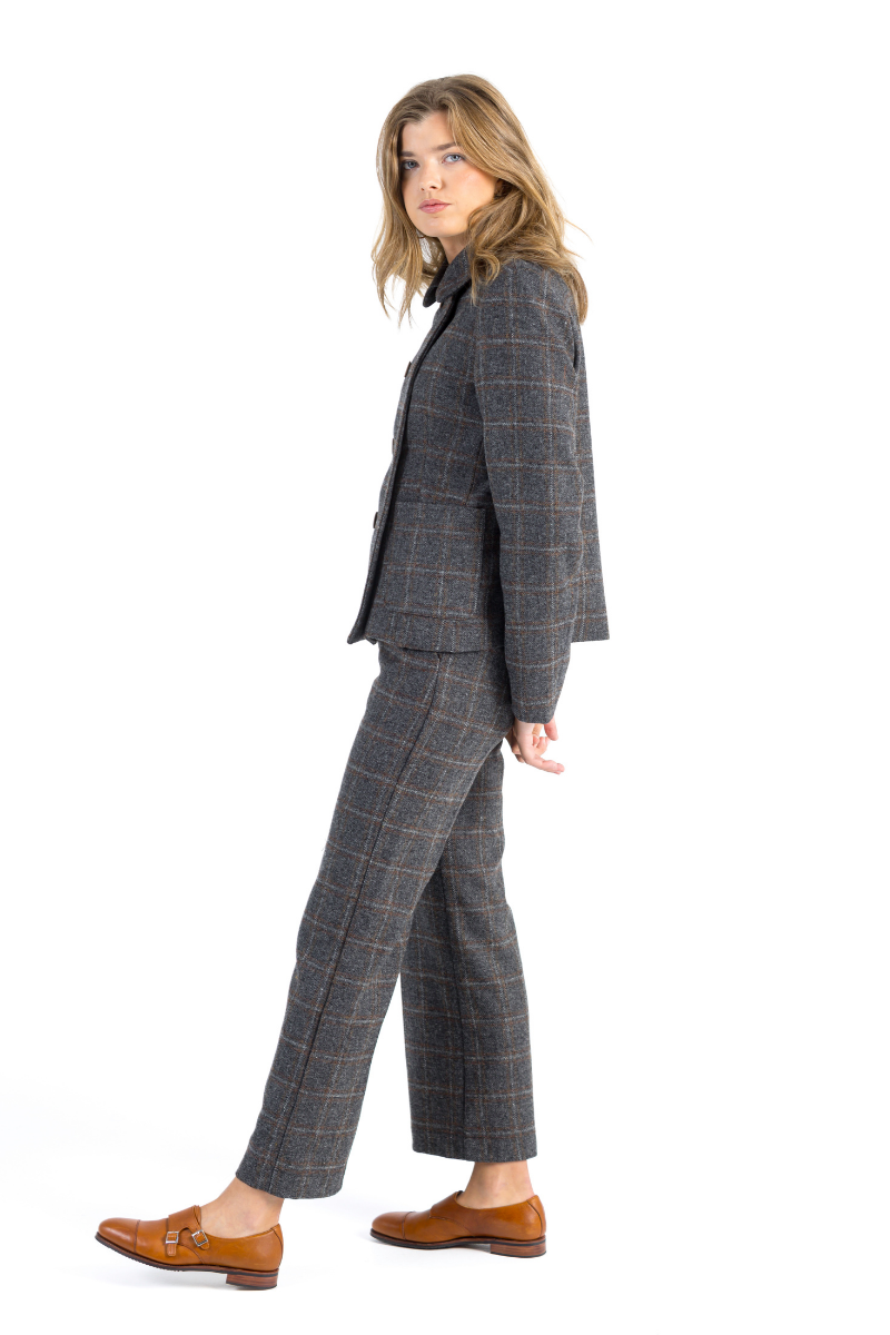 PANTALON GRIS CUADRO MARRON