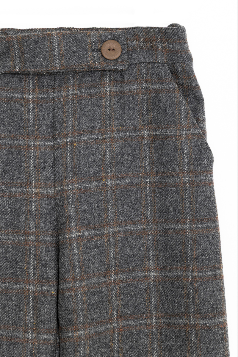 PANTALON GRIS CUADRO MARRON