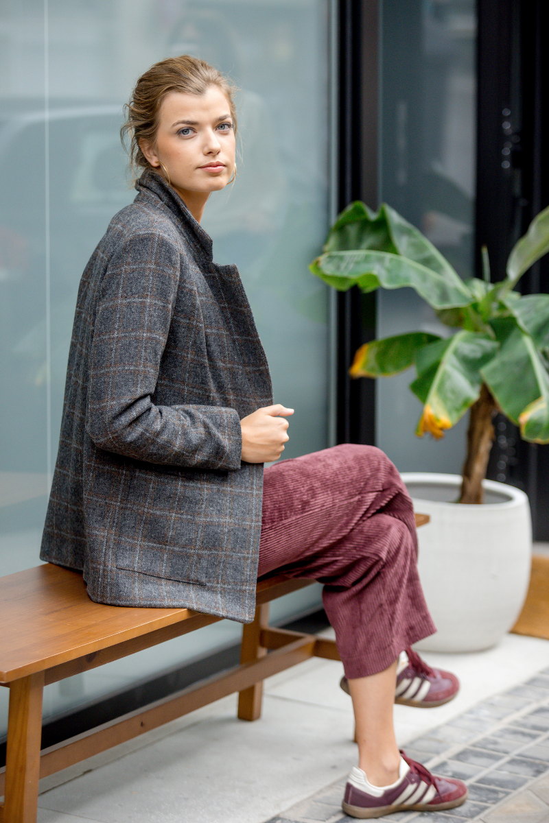 AMERICANA SASTRE GRIS CUADRO MARRON