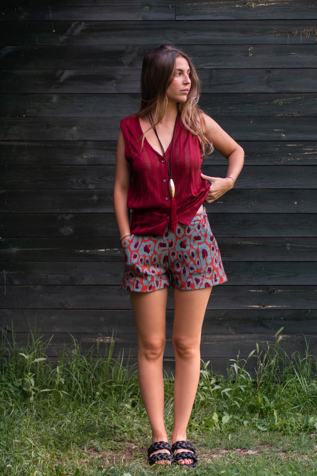 SHORT CAYETANA