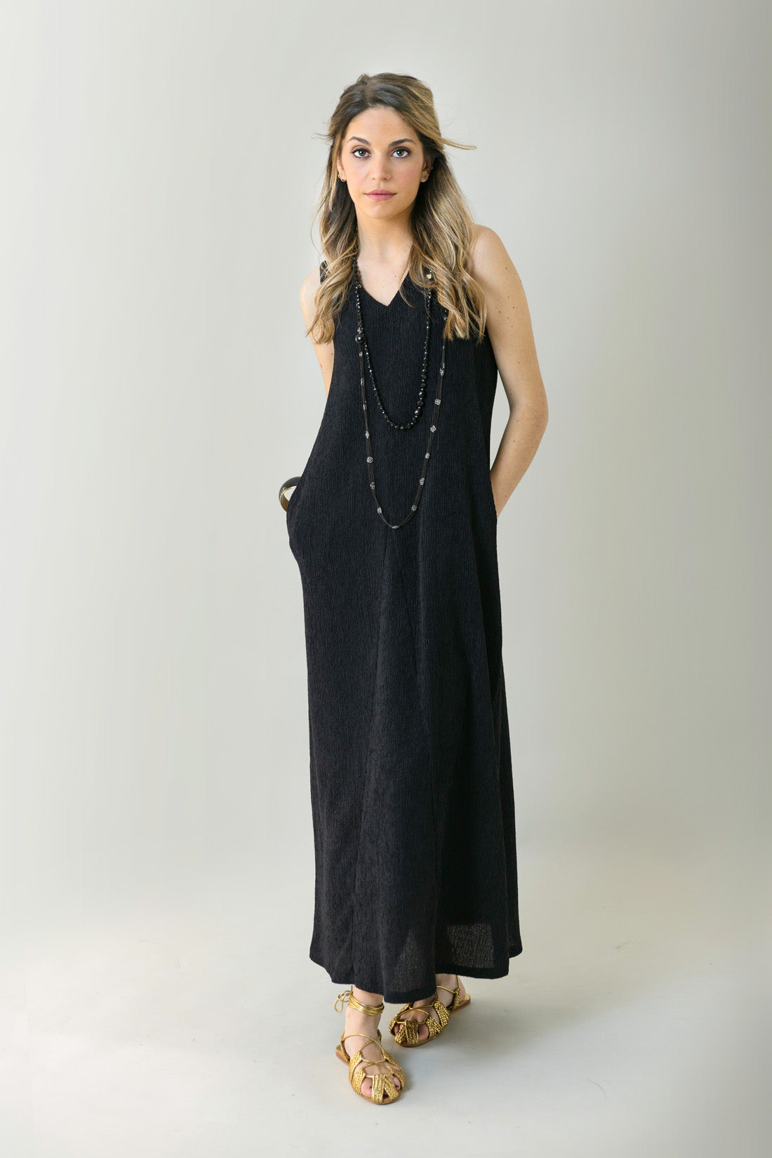 VESTIDO MARINA EFECTO ARRUGADO NEGRO