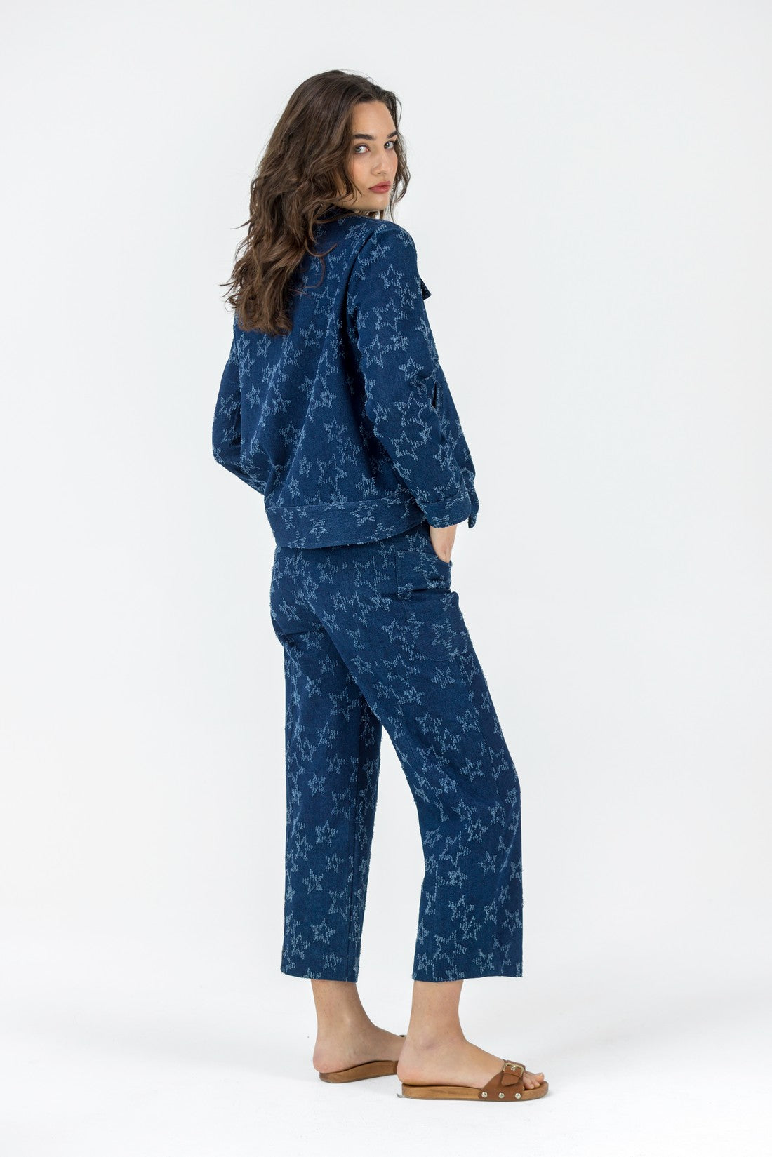 TOTAL LOOK CAZADORA ESTRELLA