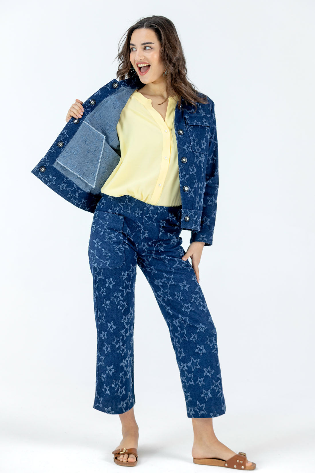 TOTAL LOOK CAZADORA ESTRELLA